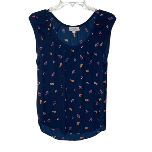 LOFT Tops - 🆕 ❤️ LOFT Dark Blue Floral Blouse Size XS